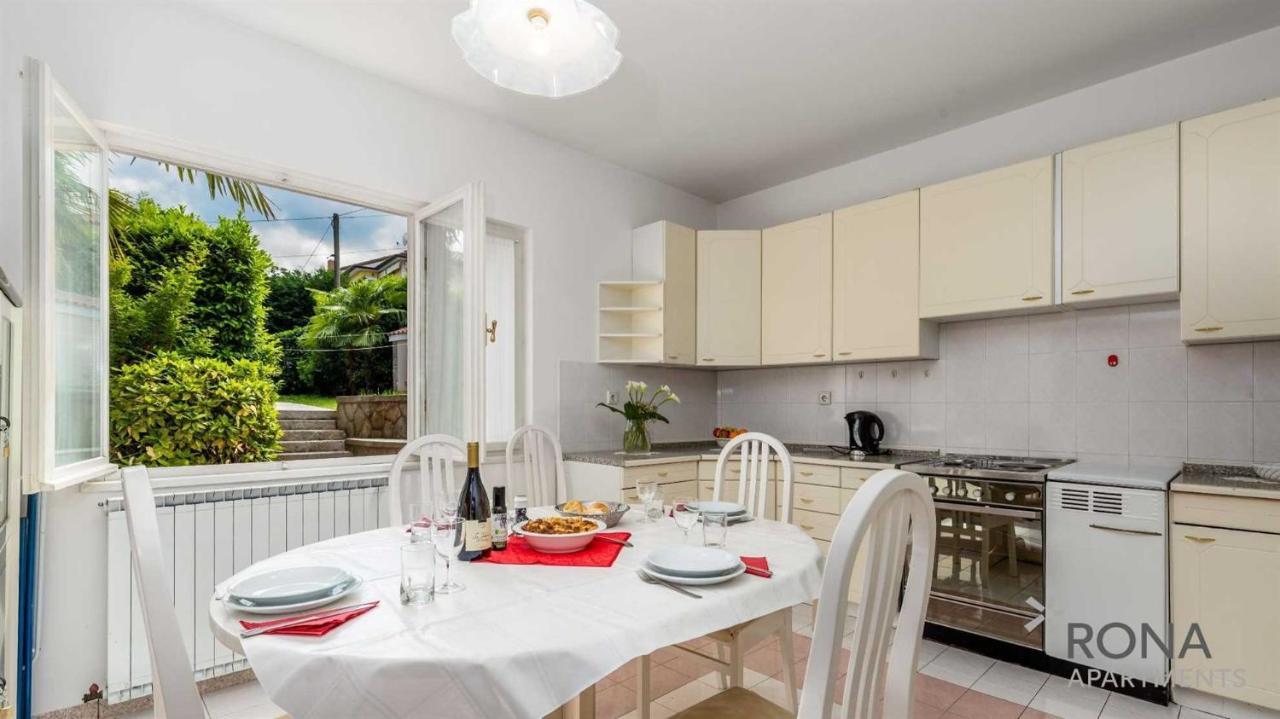 Rona Apartments Ani Ičići Exterior foto