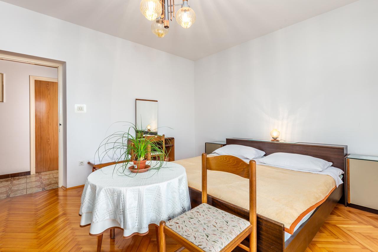 Rona Apartments Ani Ičići Exterior foto
