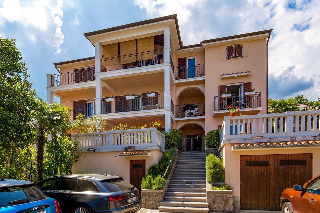 Rona Apartments Ani Ičići Exterior foto